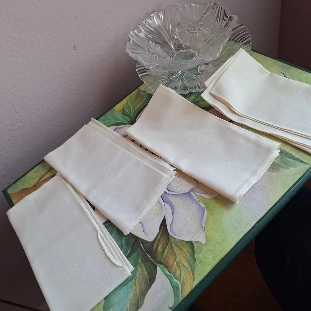 Elegant White Cloth Napkins